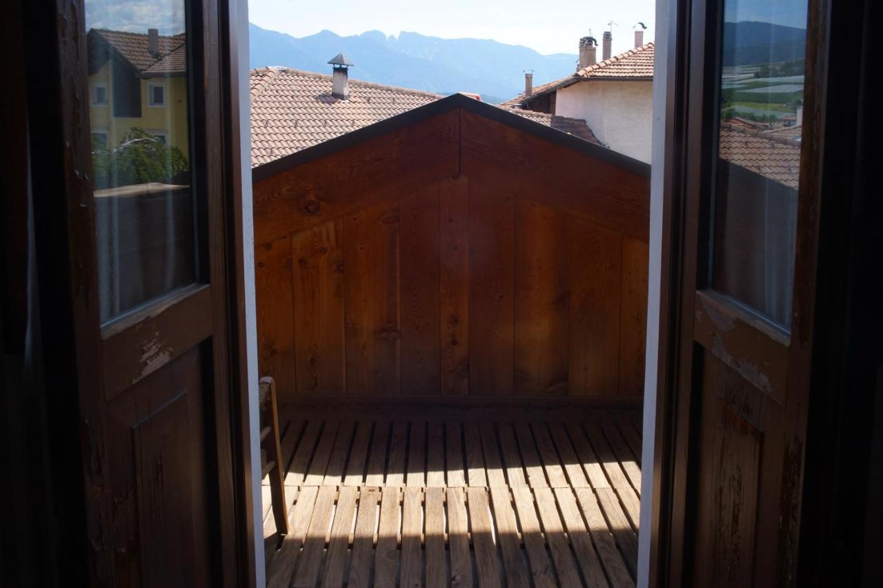 La Casa Altrui- Camere E Zona Relax Con Giardino Coredo Exteriör bild