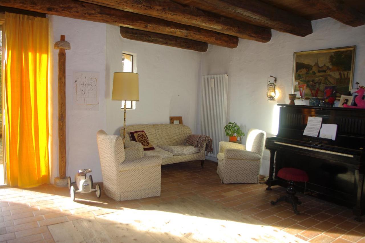 La Casa Altrui- Camere E Zona Relax Con Giardino Coredo Exteriör bild
