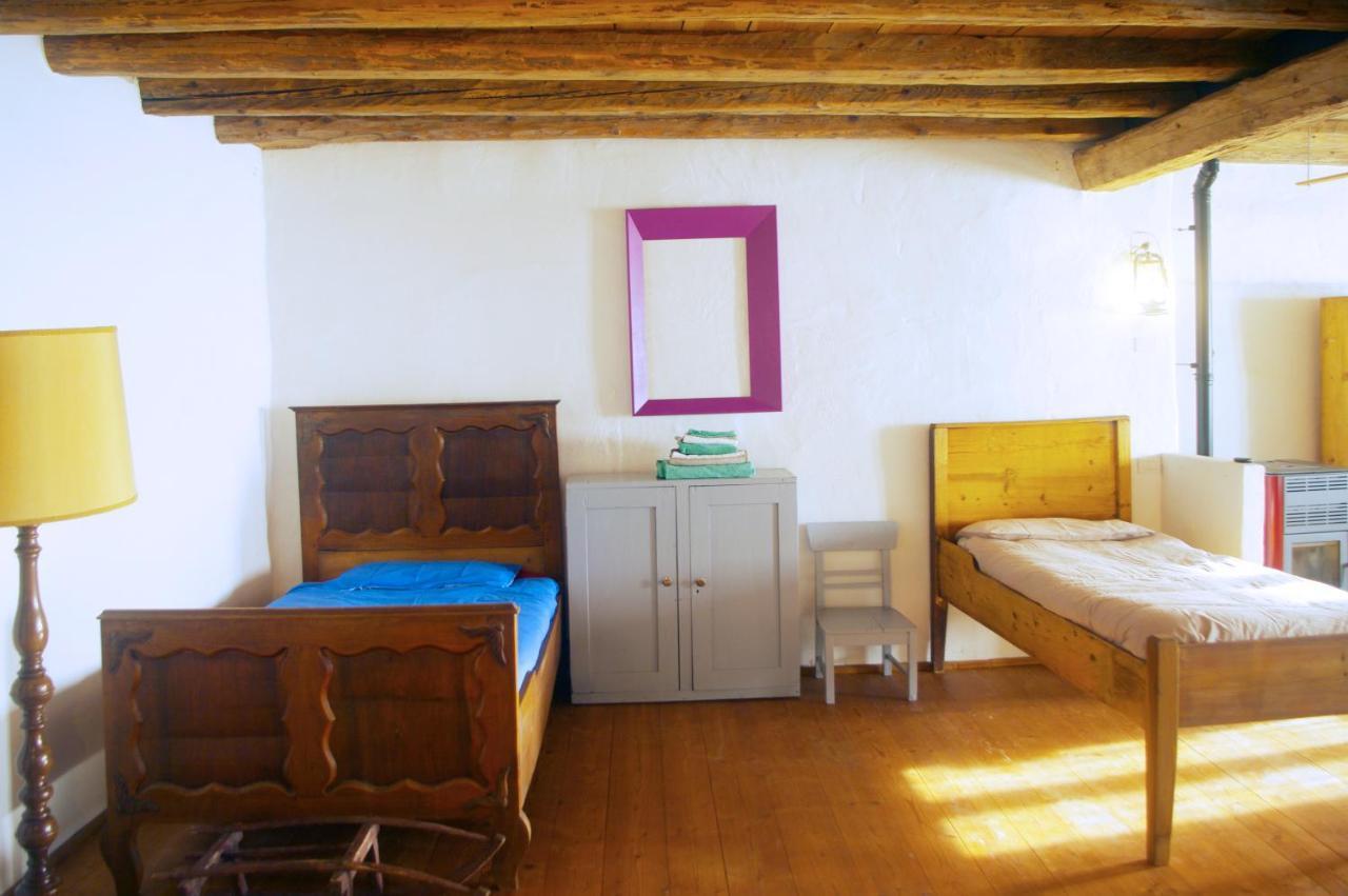 La Casa Altrui- Camere E Zona Relax Con Giardino Coredo Exteriör bild
