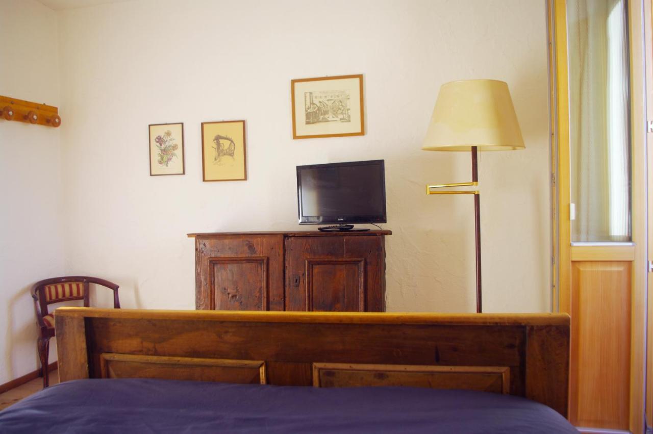 La Casa Altrui- Camere E Zona Relax Con Giardino Coredo Exteriör bild