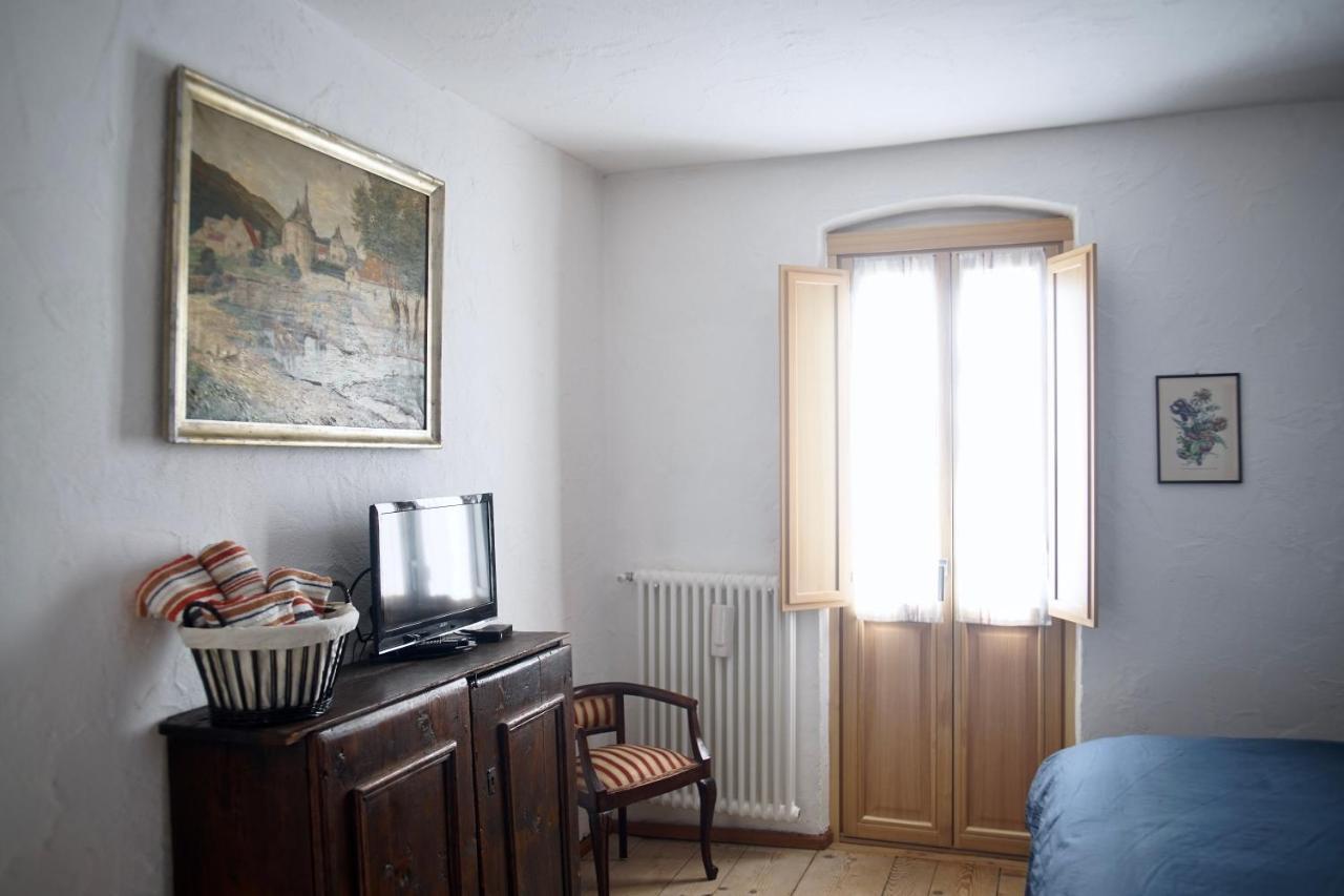 La Casa Altrui- Camere E Zona Relax Con Giardino Coredo Exteriör bild
