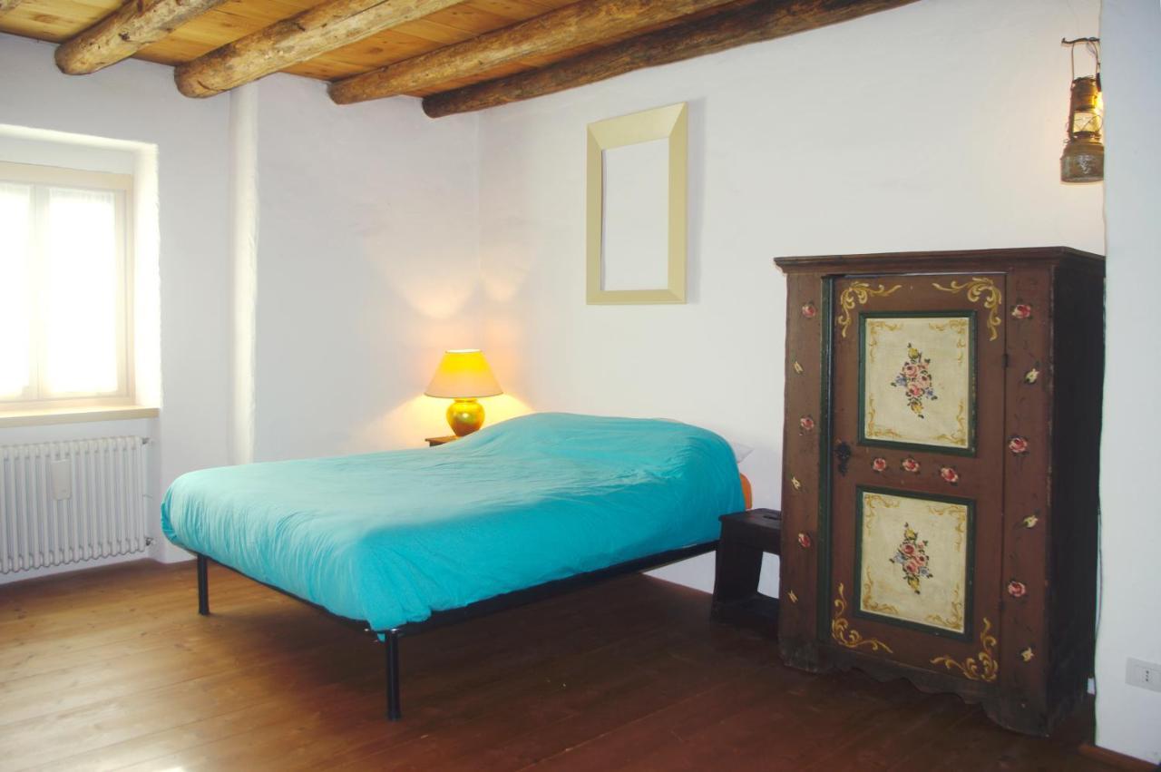 La Casa Altrui- Camere E Zona Relax Con Giardino Coredo Exteriör bild